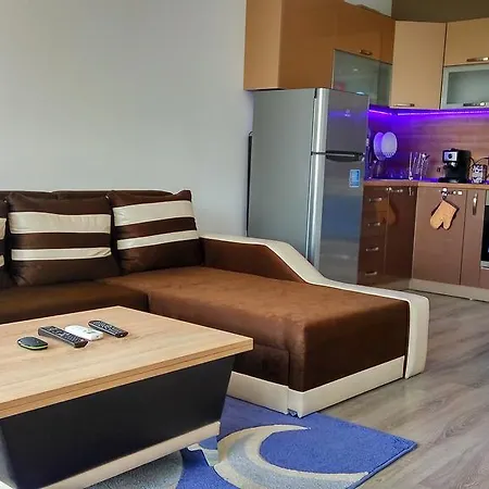 Blue Sunrise Apartment *